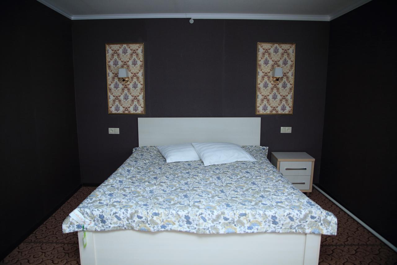 Aska Hotel Naryn Екстериор снимка