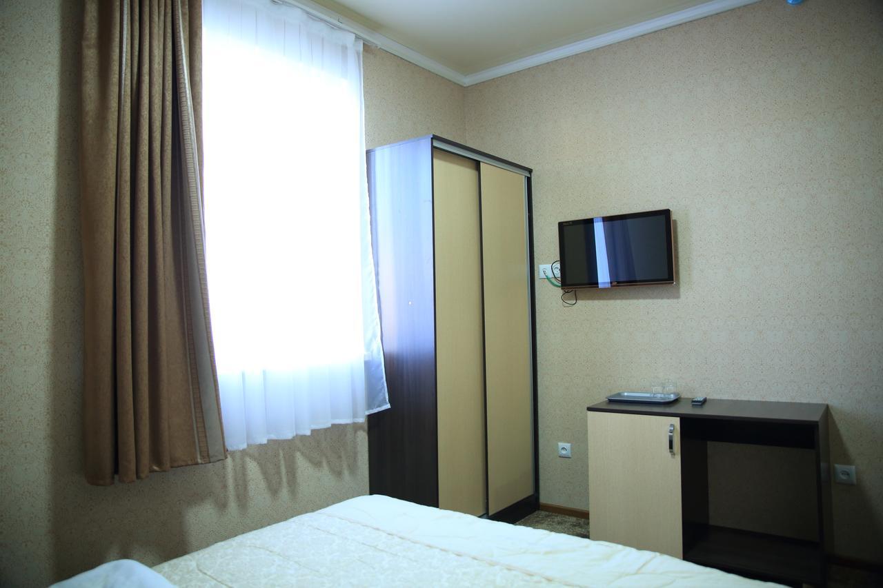 Aska Hotel Naryn Екстериор снимка