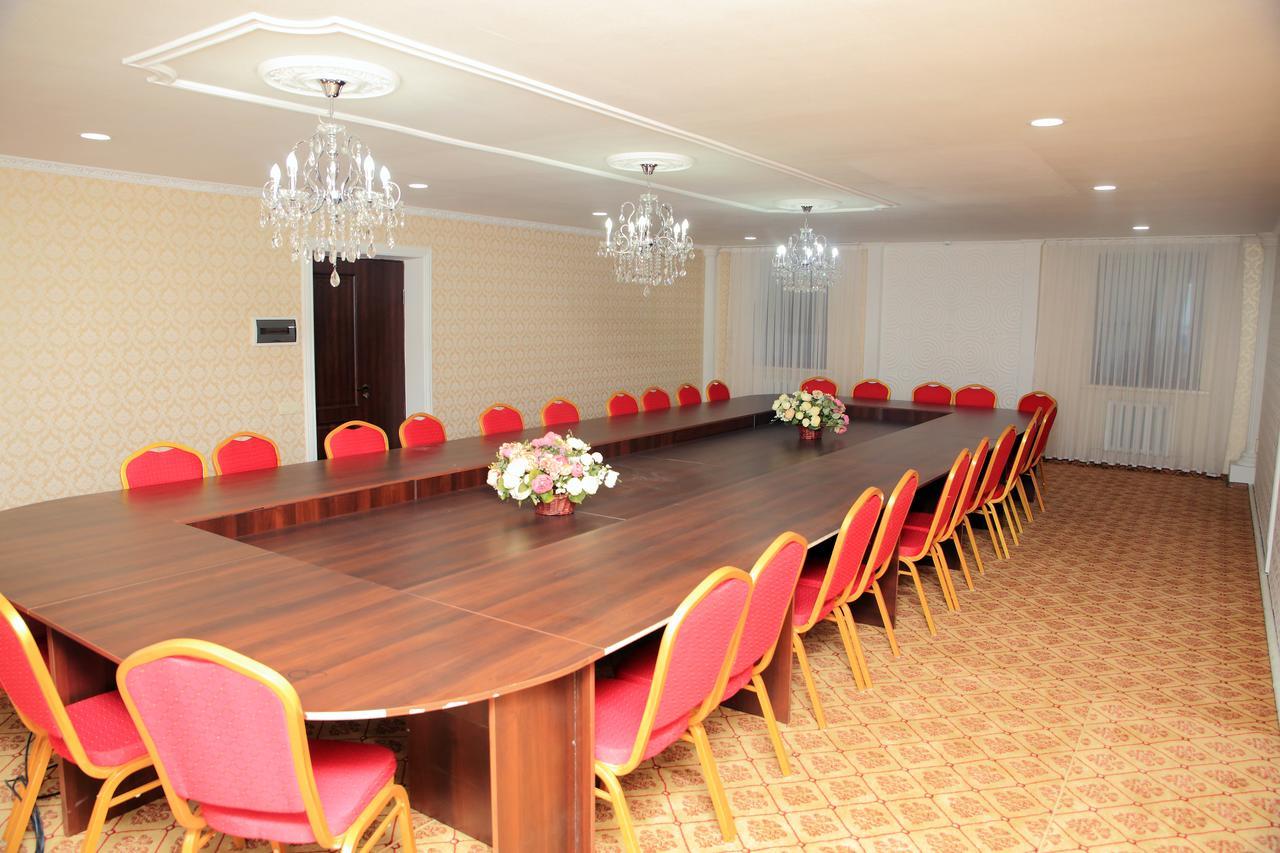 Aska Hotel Naryn Екстериор снимка