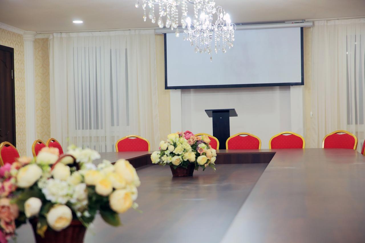 Aska Hotel Naryn Екстериор снимка