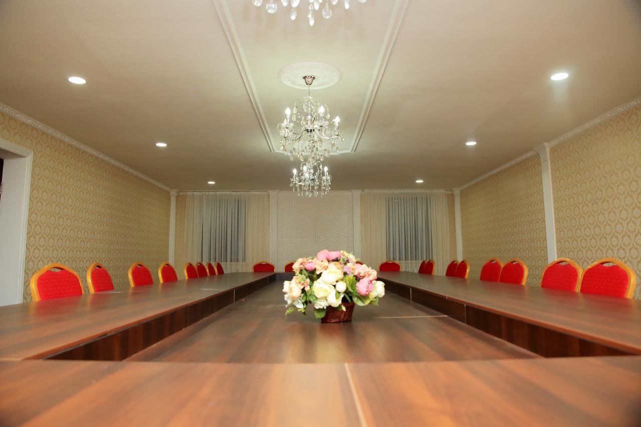 Aska Hotel Naryn Екстериор снимка